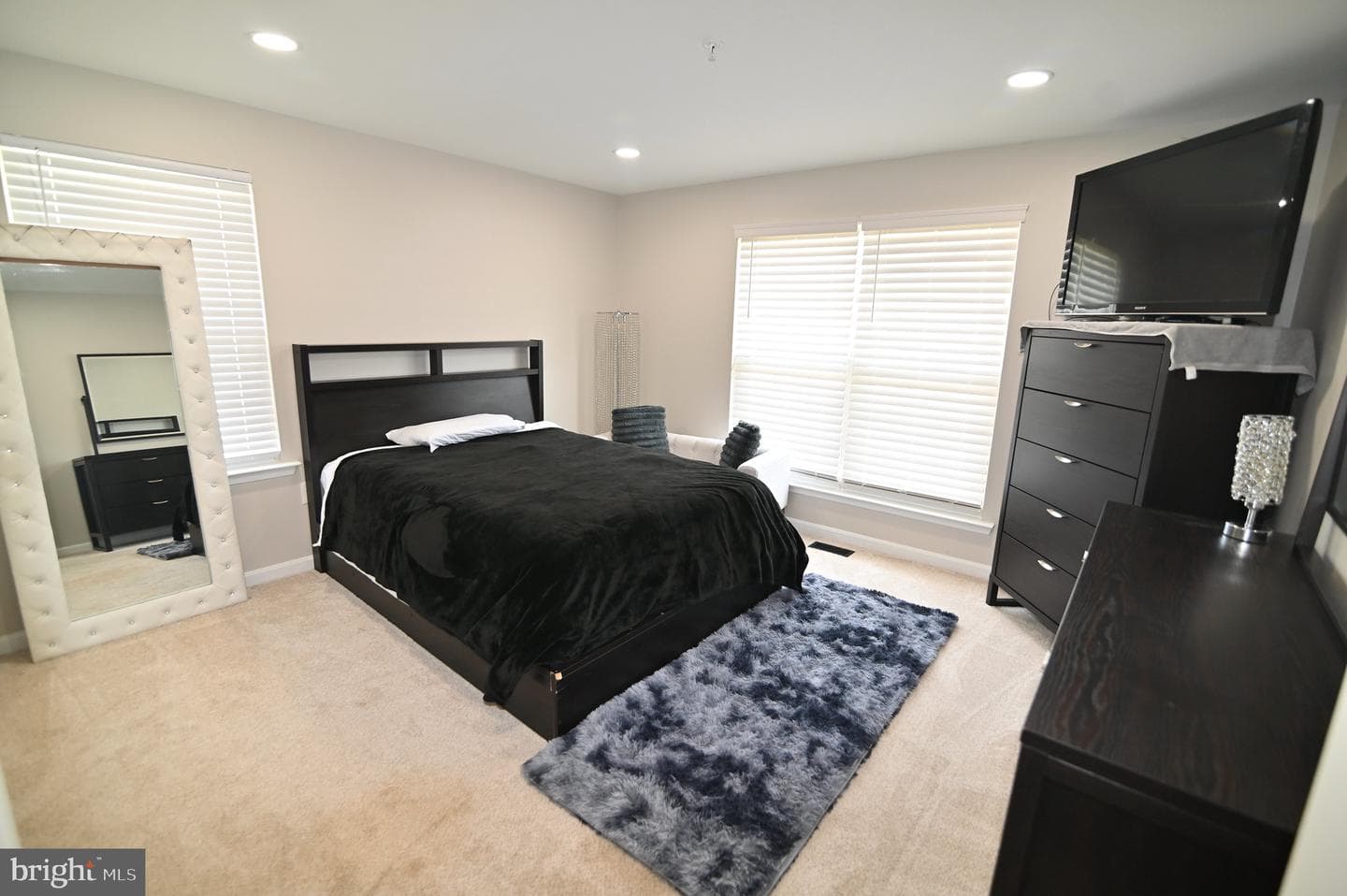 6009 Sellner Lane photo 38