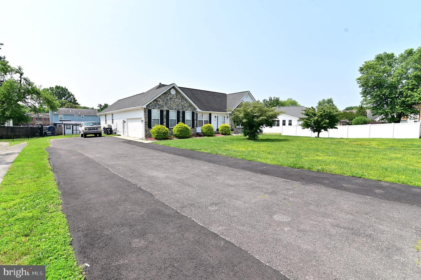 6009 Sellner Lane photo 4