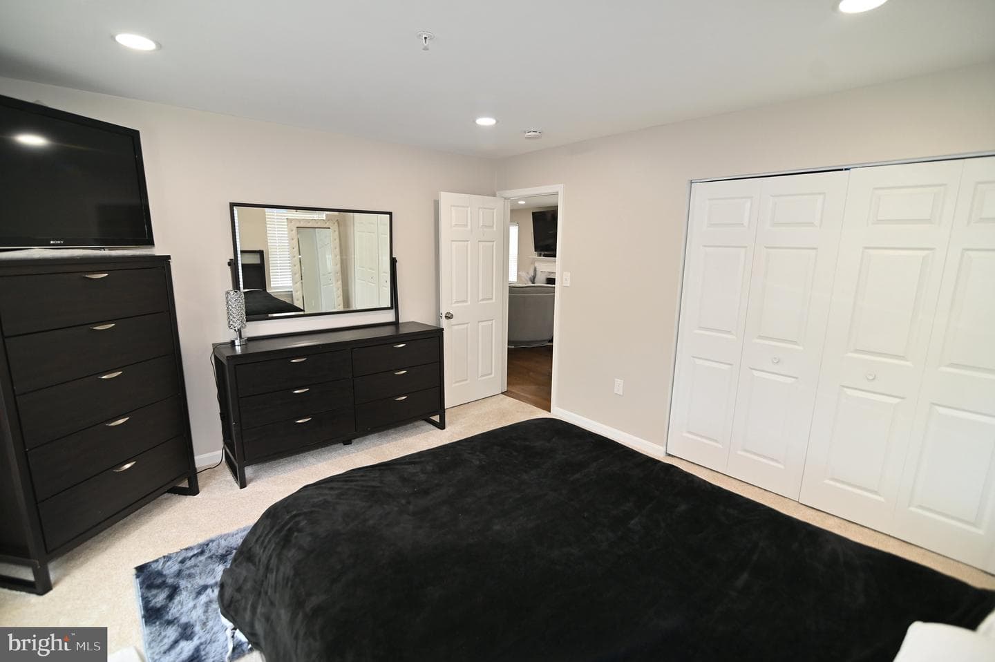 6009 Sellner Lane photo 40