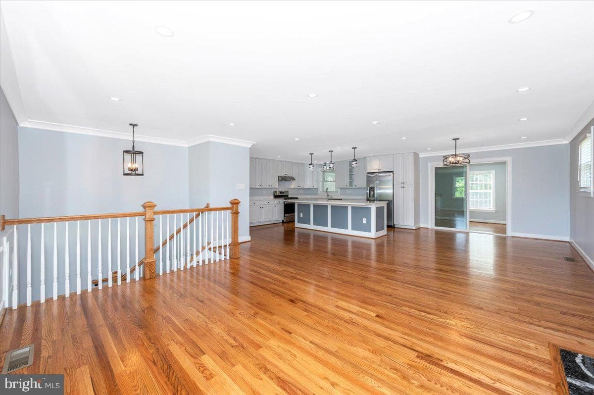 5606 Lansing Drive photo 12