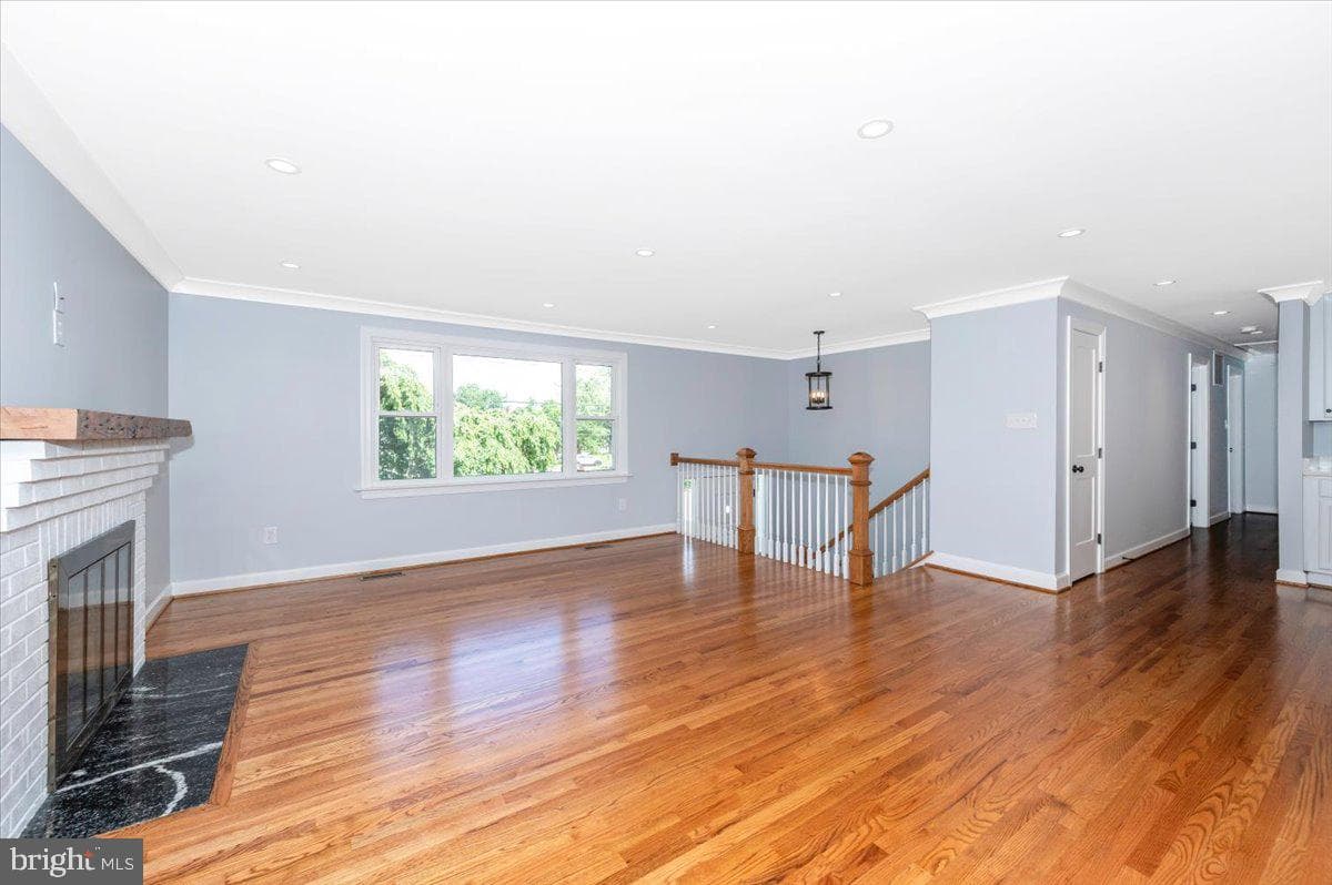 5606 Lansing Drive photo 13