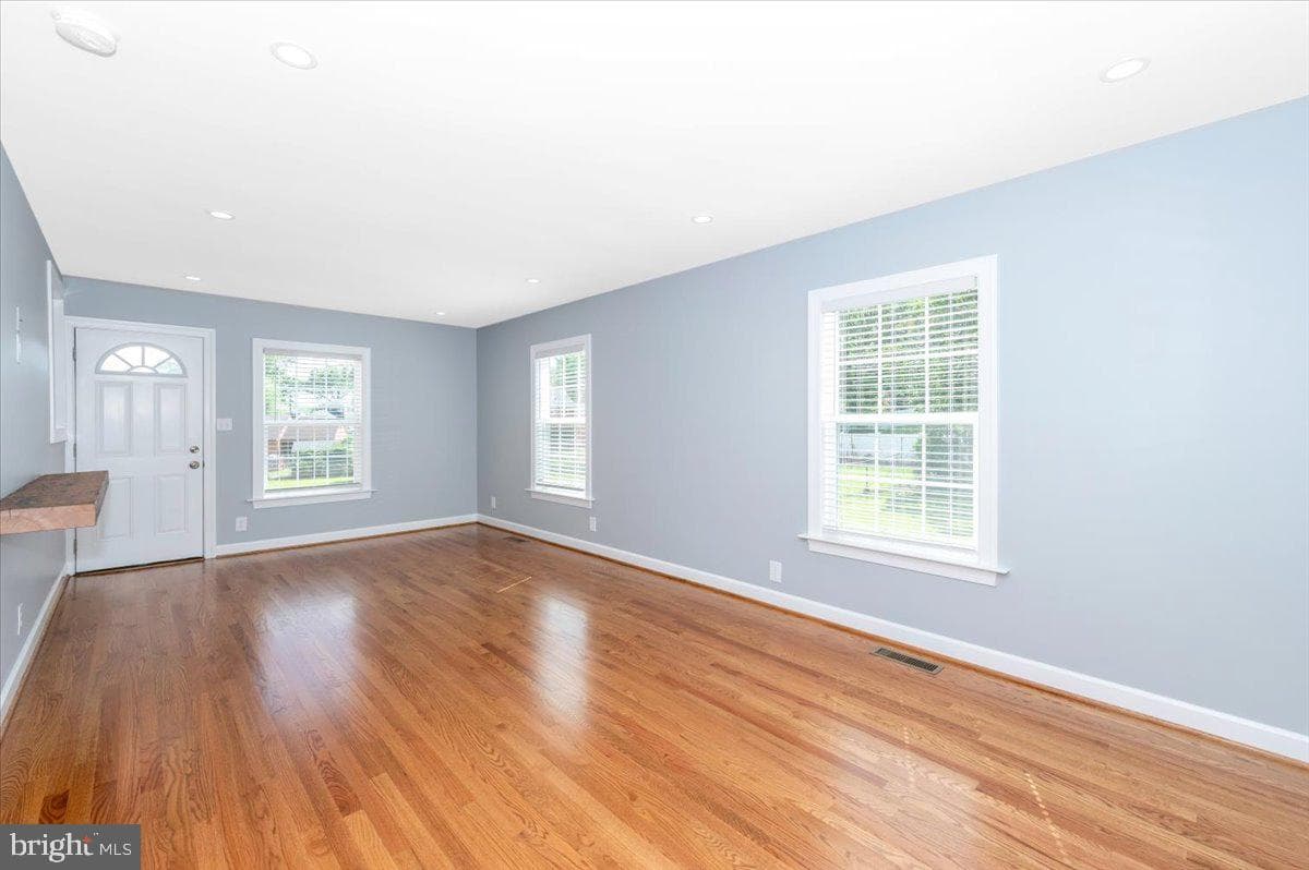 5606 Lansing Drive photo 18