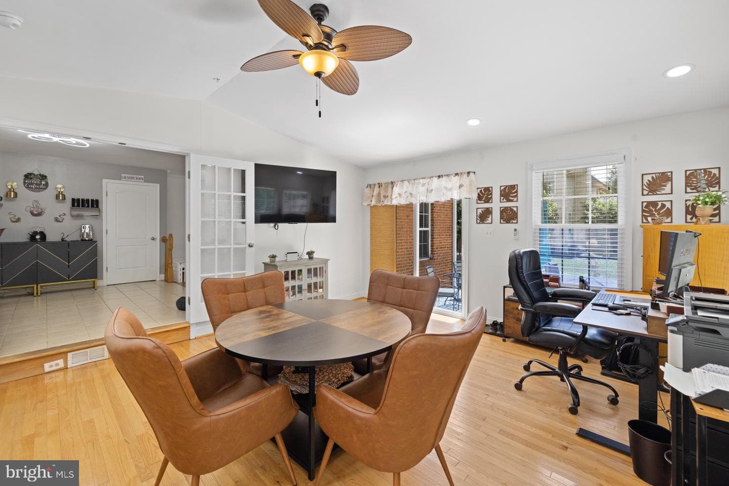 8907 Doris Drive photo 25
