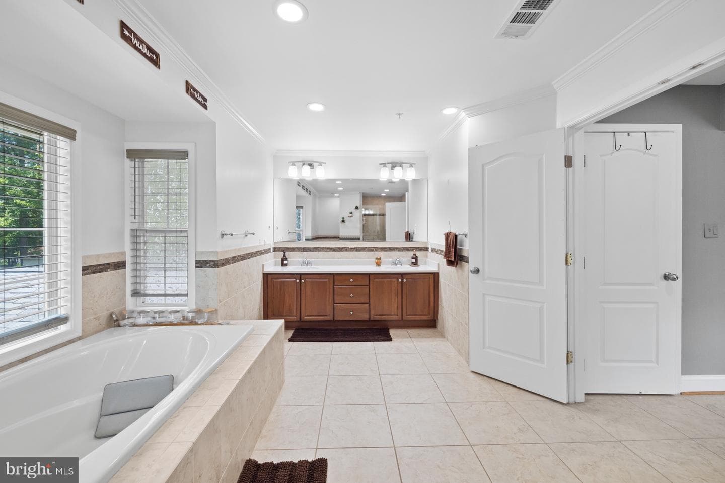 8907 Doris Drive photo 37