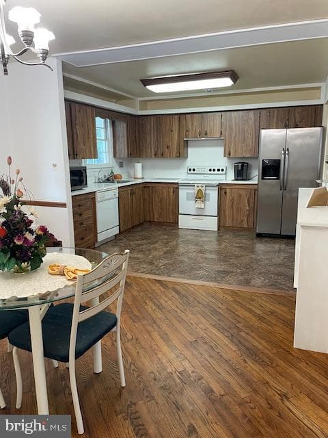 6111 Bradley Lane photo 8