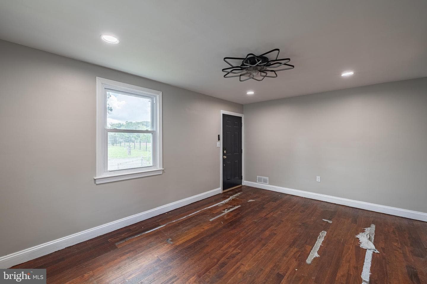 6100 Elder Street photo 2