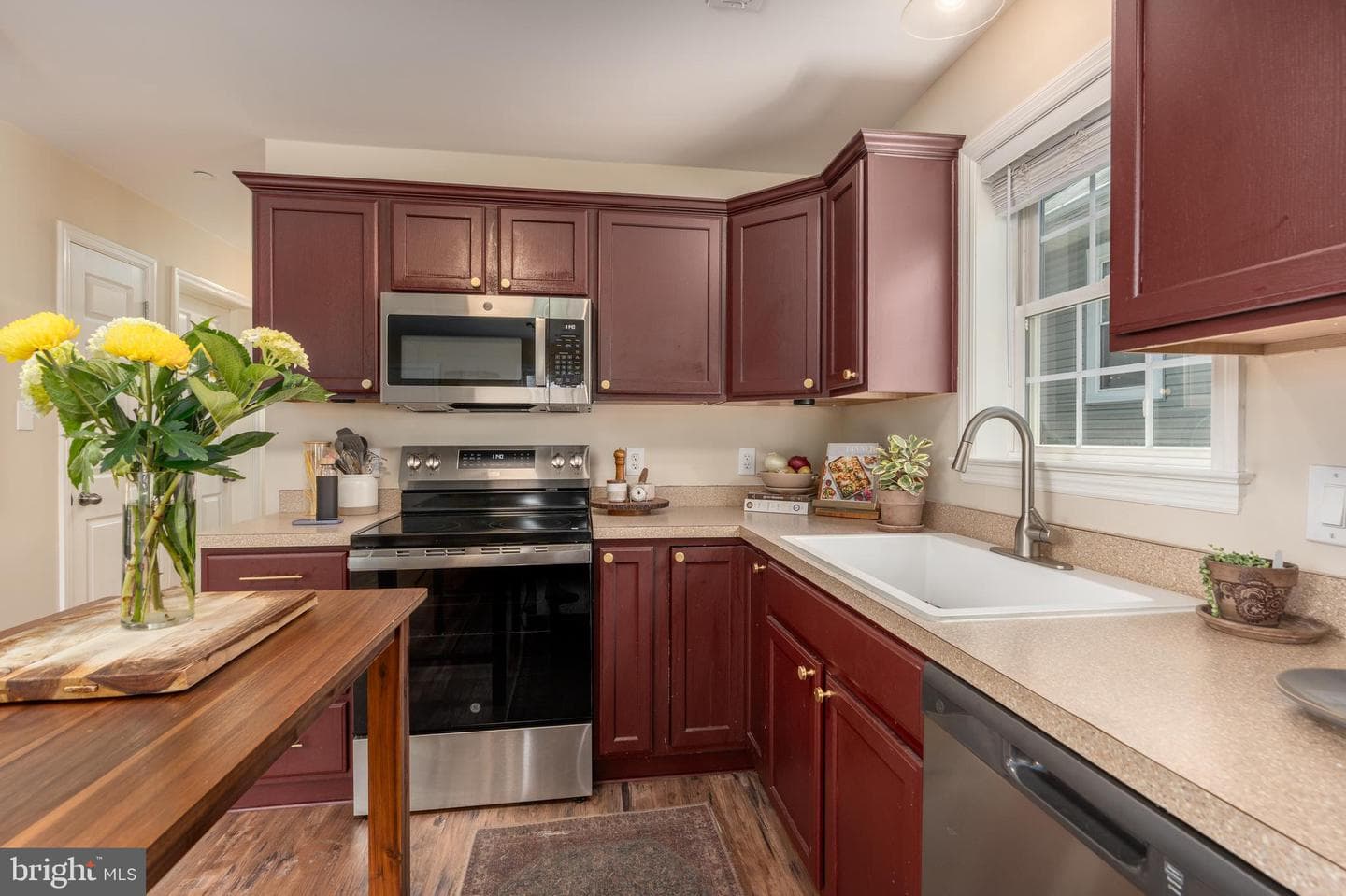 4011 37th Street photo 4