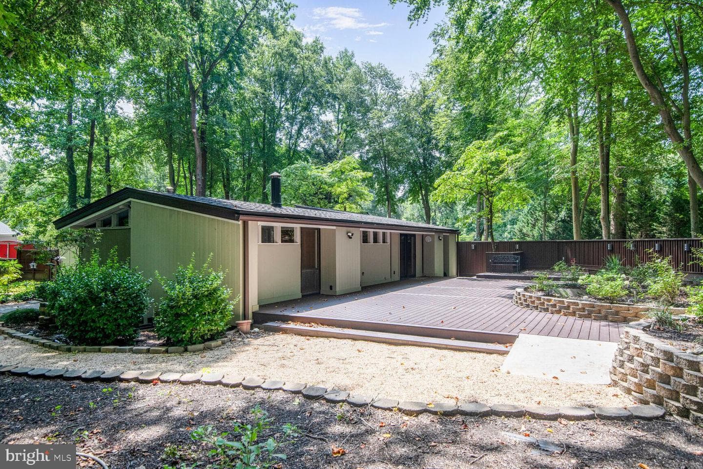 16300 Cambridge Court photo 17