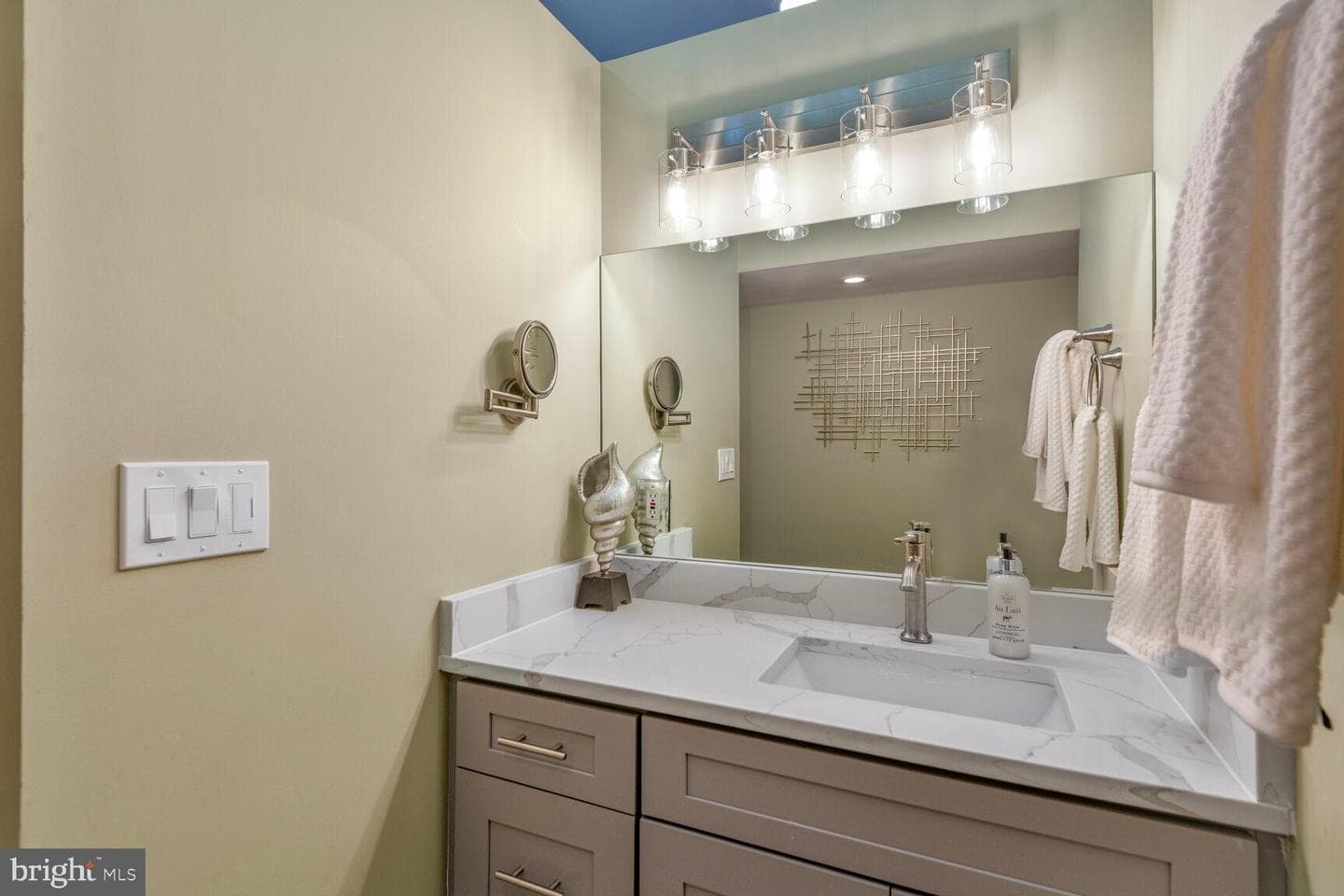 16300 Cambridge Court photo 7