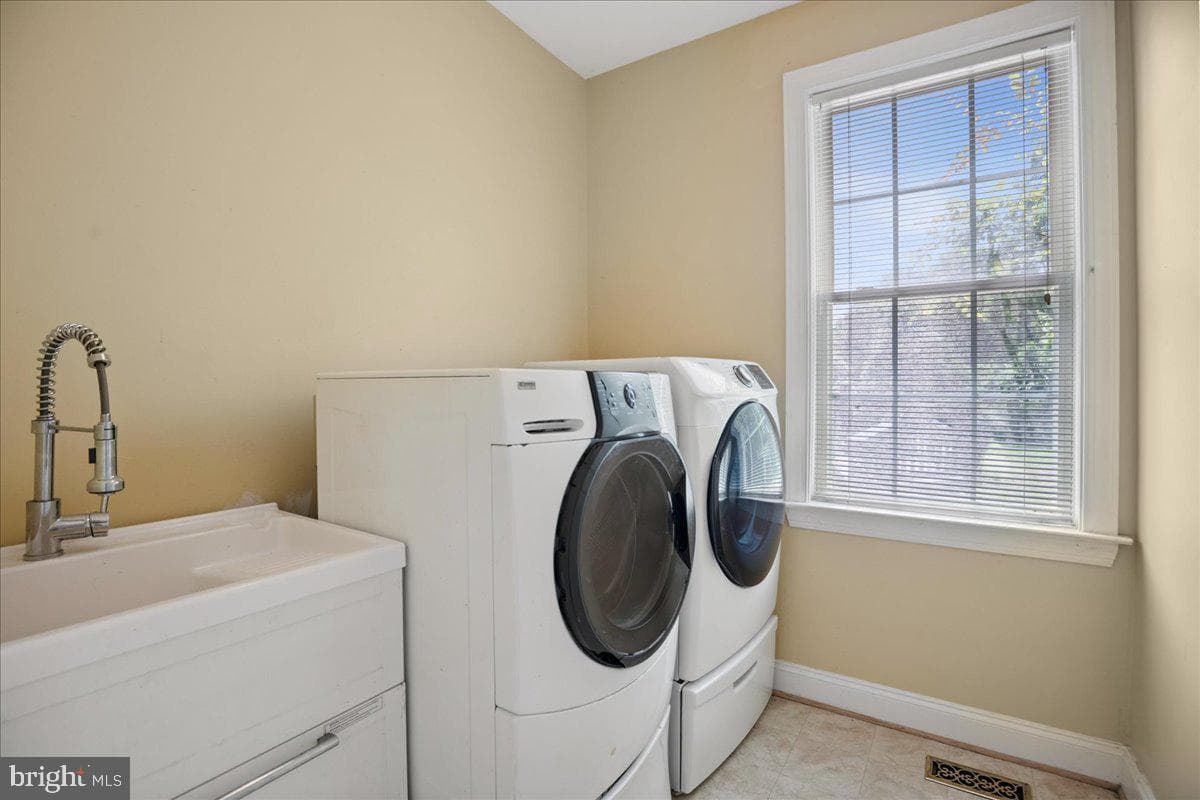12401 Annes Prospect Drive photo 42
