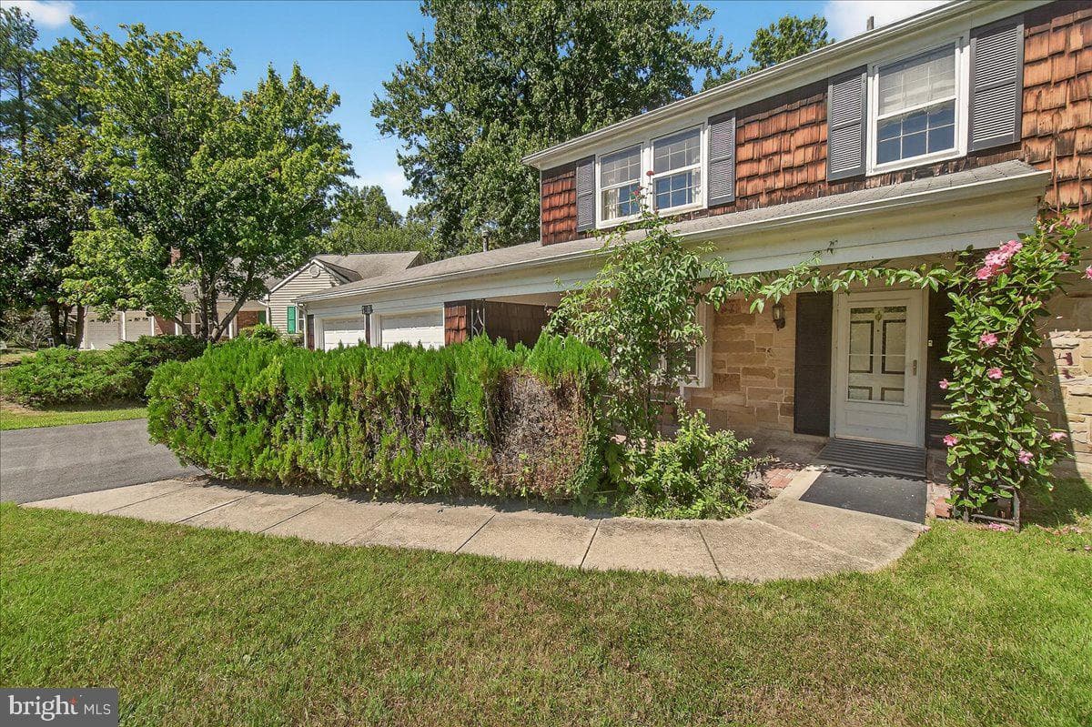 12202 Brittany Place photo 2