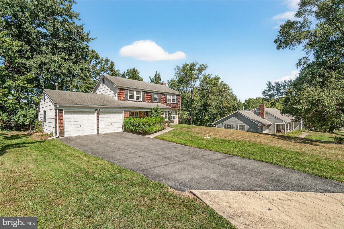 12202 Brittany Place photo 3