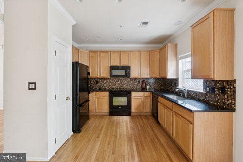 7510 Burdette Way photo 9