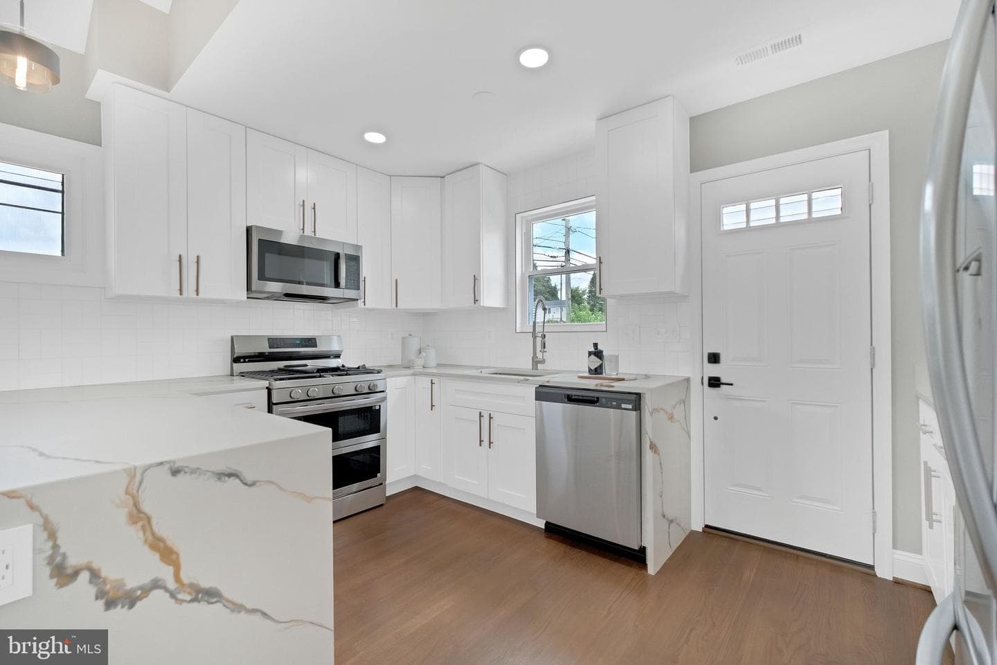 6207 Addison Road photo 13