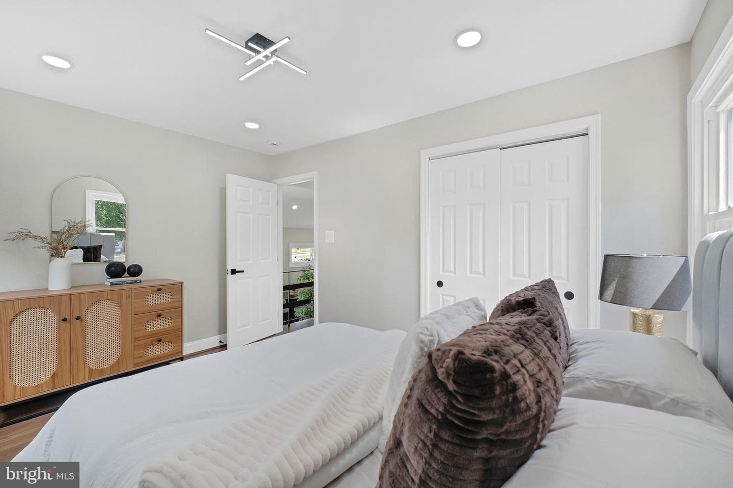 6207 Addison Road photo 18