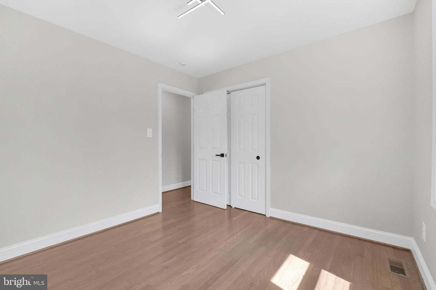 6207 Addison Road photo 31
