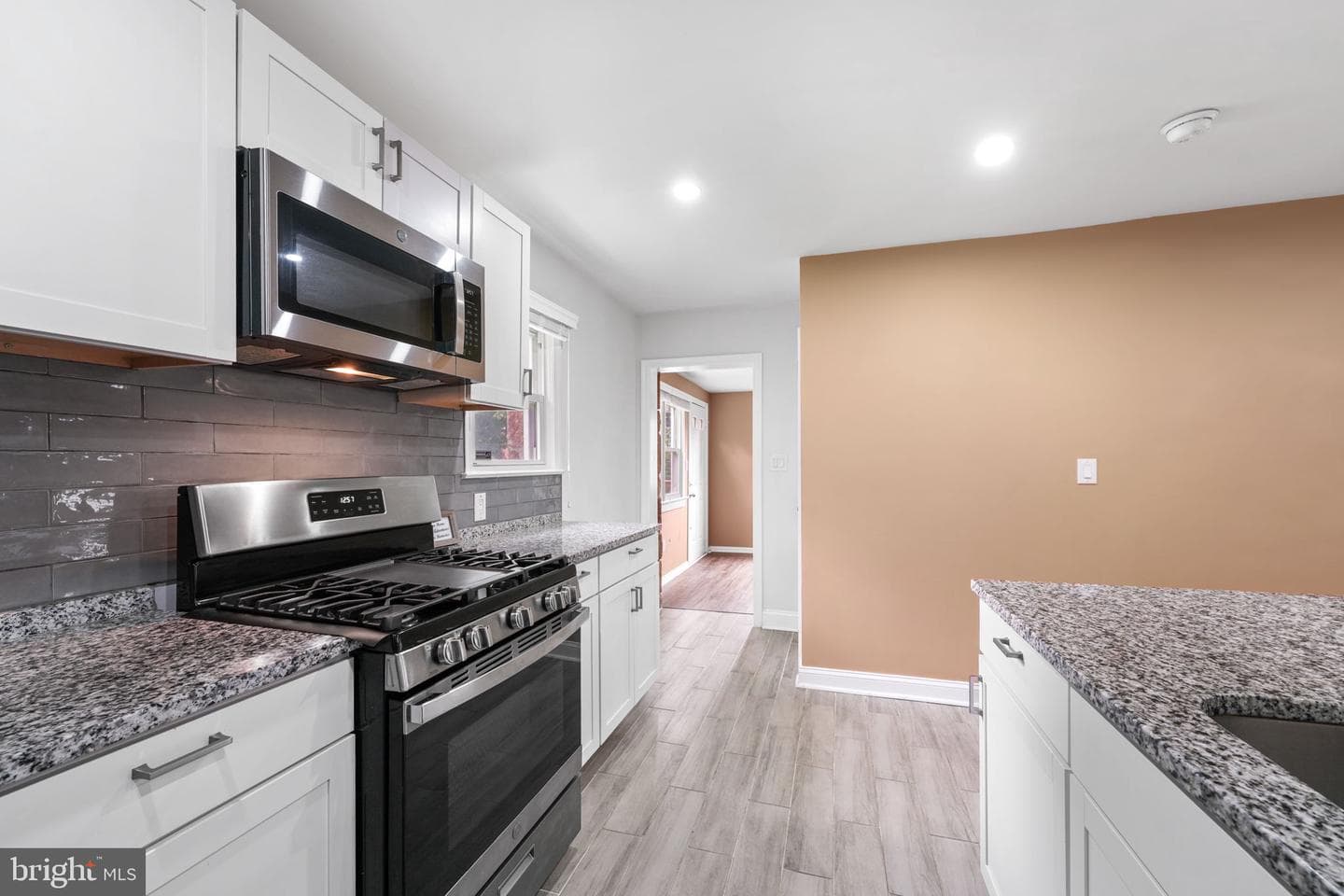 2614 Fort Drive photo 11