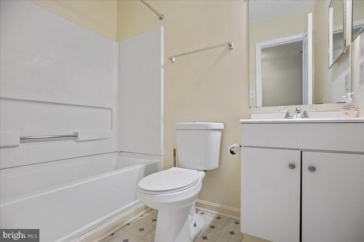 5242 Daventry Terrace photo 15