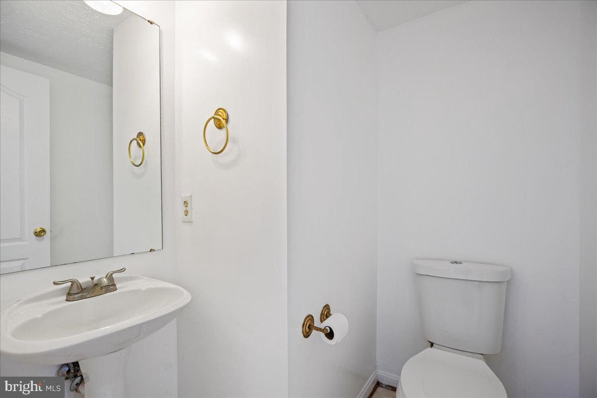 5242 Daventry Terrace photo 9