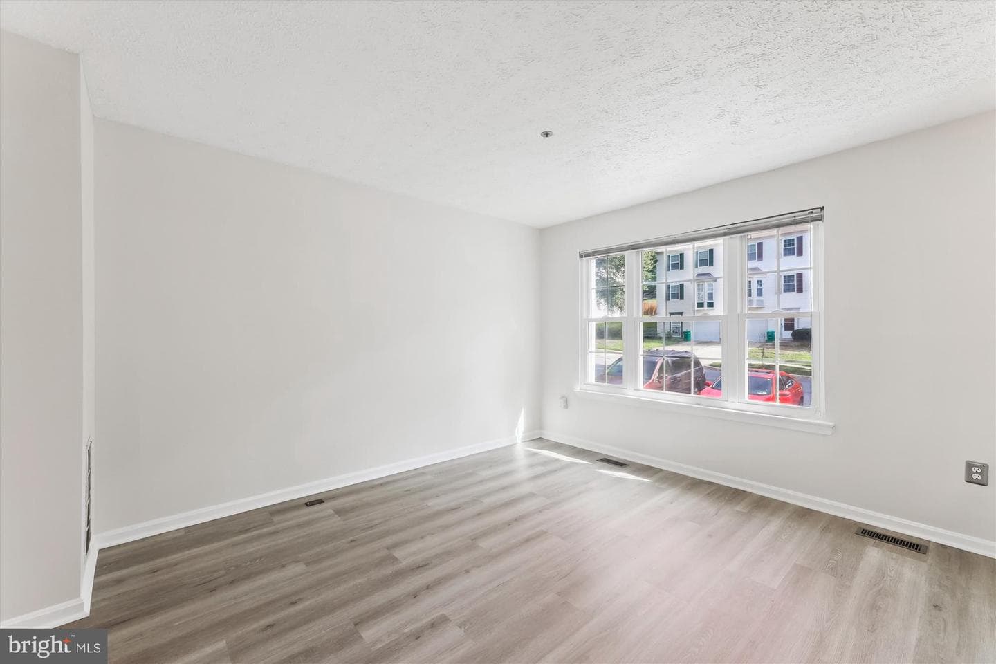 4125 Silver Park Terrace photo 4