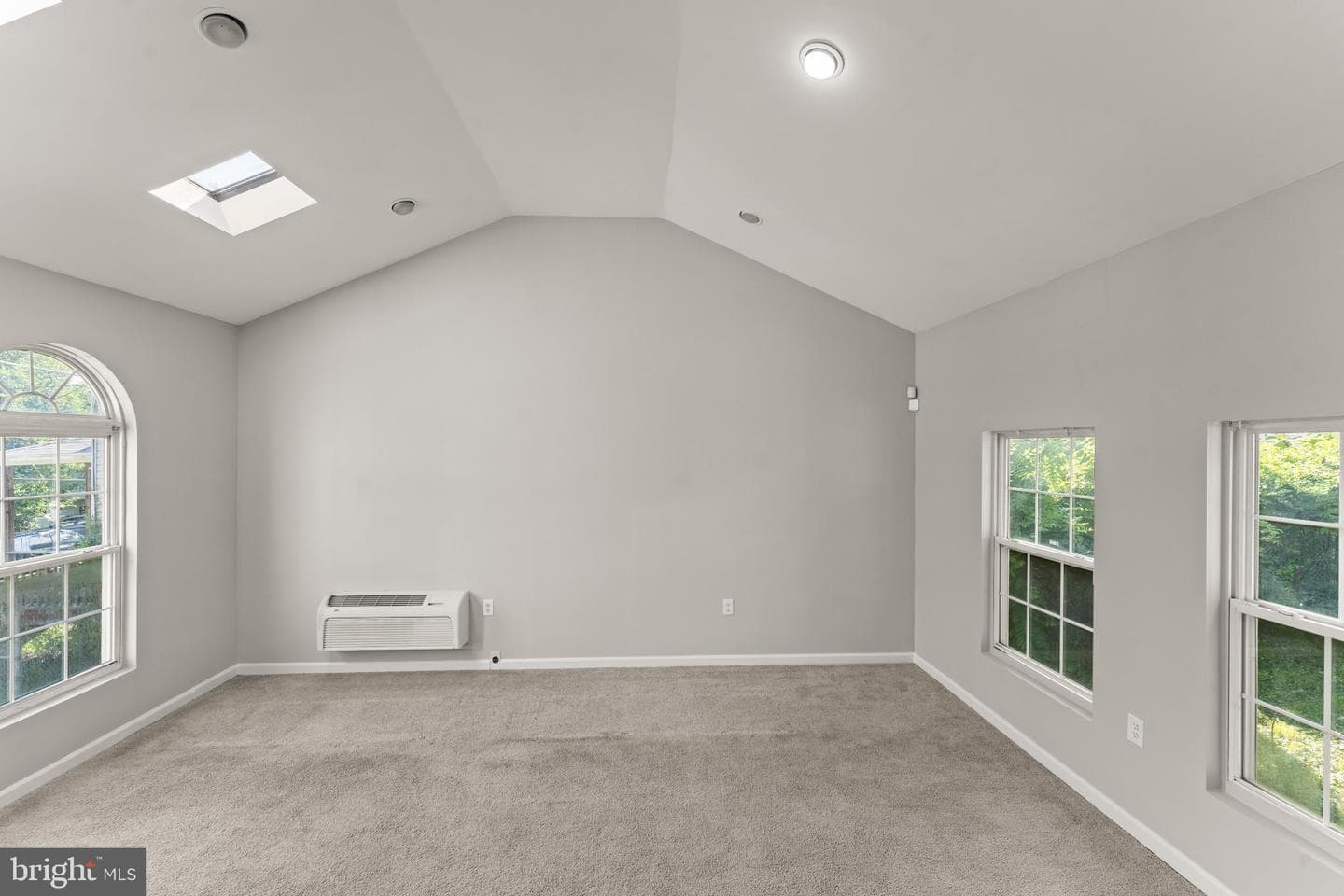 5909 K Street photo 13