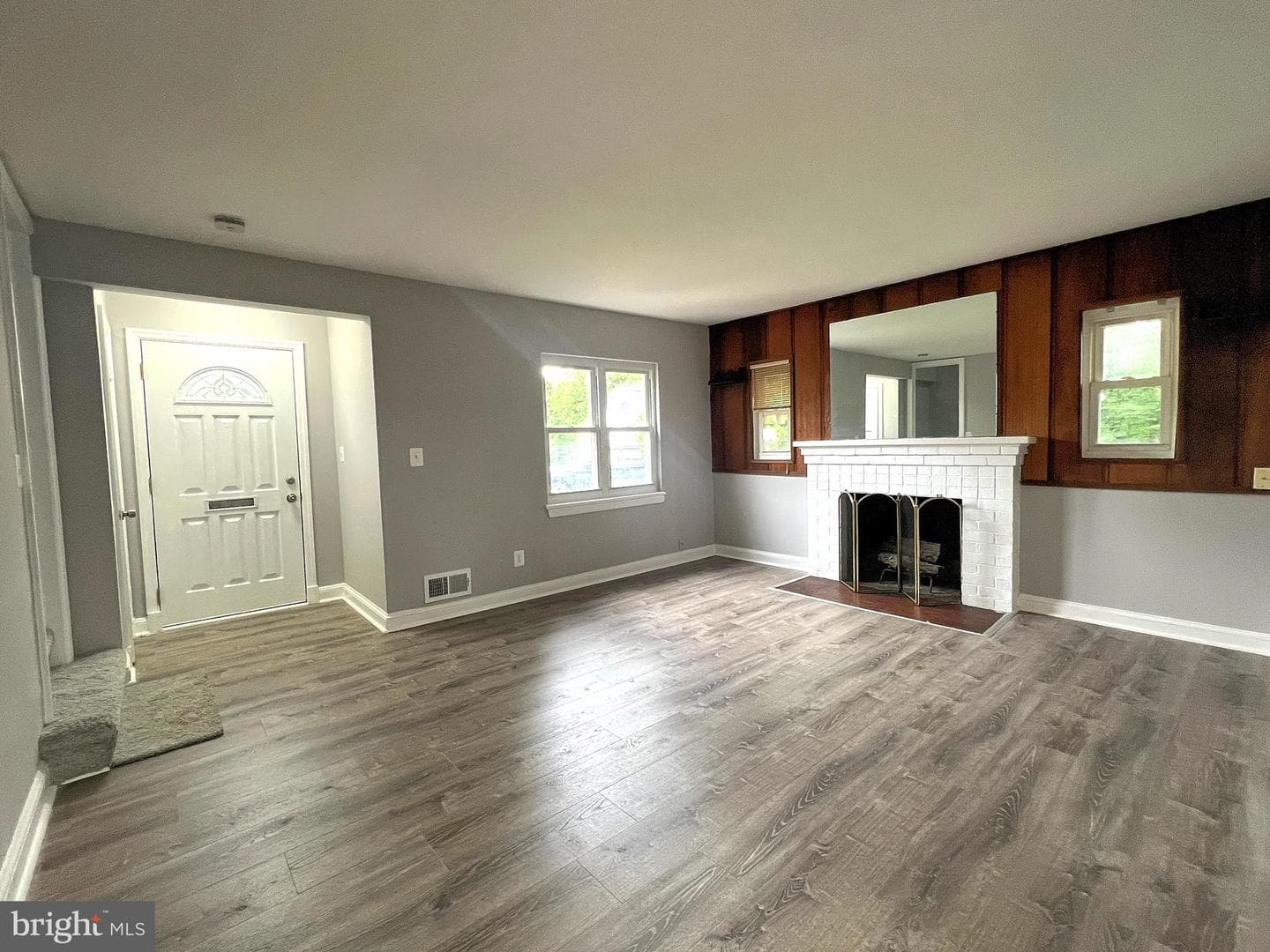 7118 Foster Street photo 3