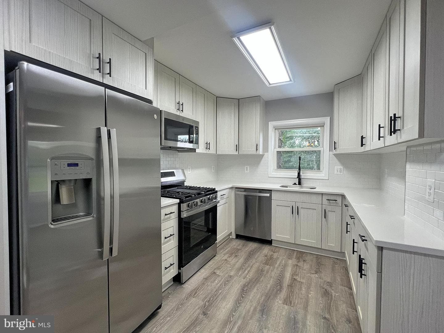 7118 Foster Street photo 5