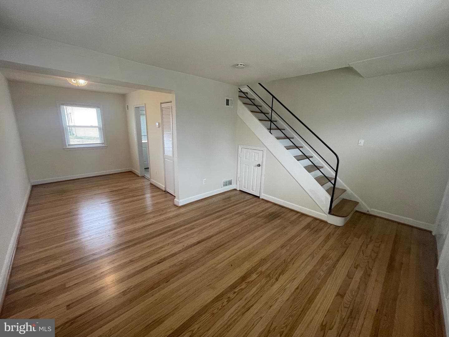 2588 Iverson Street photo 3