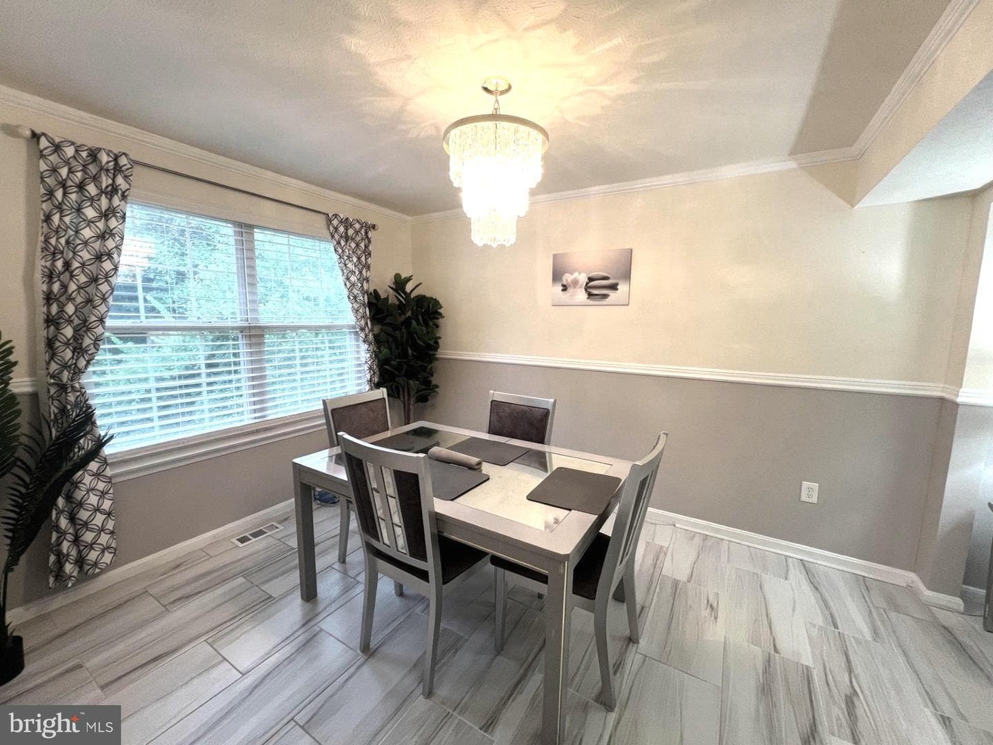 1712 Dennis Court photo 11