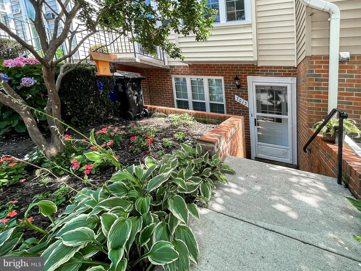 7615 North Arbory Way #121 photo 2
