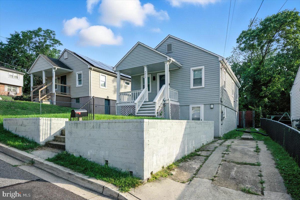 4617 Heath Street photo 1