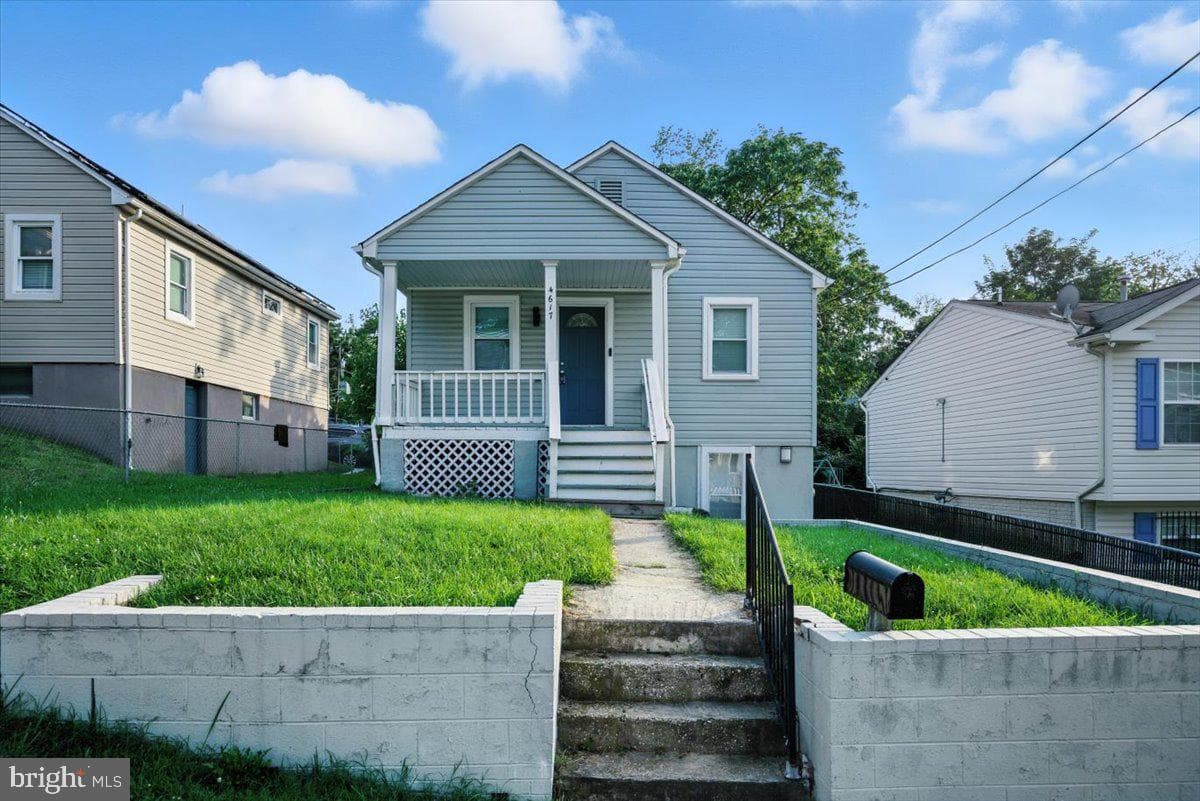 4617 Heath Street photo 2
