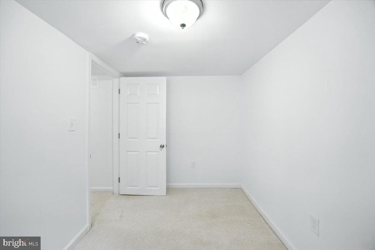 4617 Heath Street photo 23