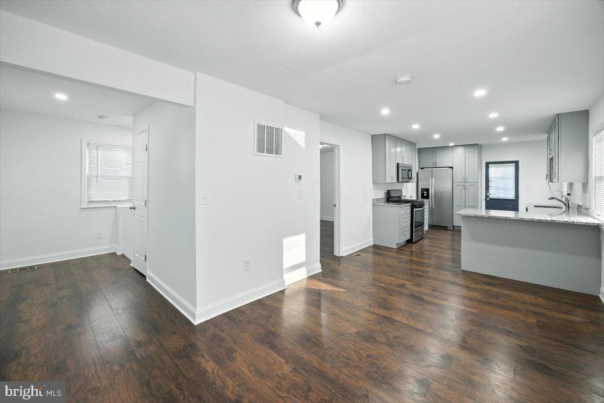 4617 Heath Street photo 7