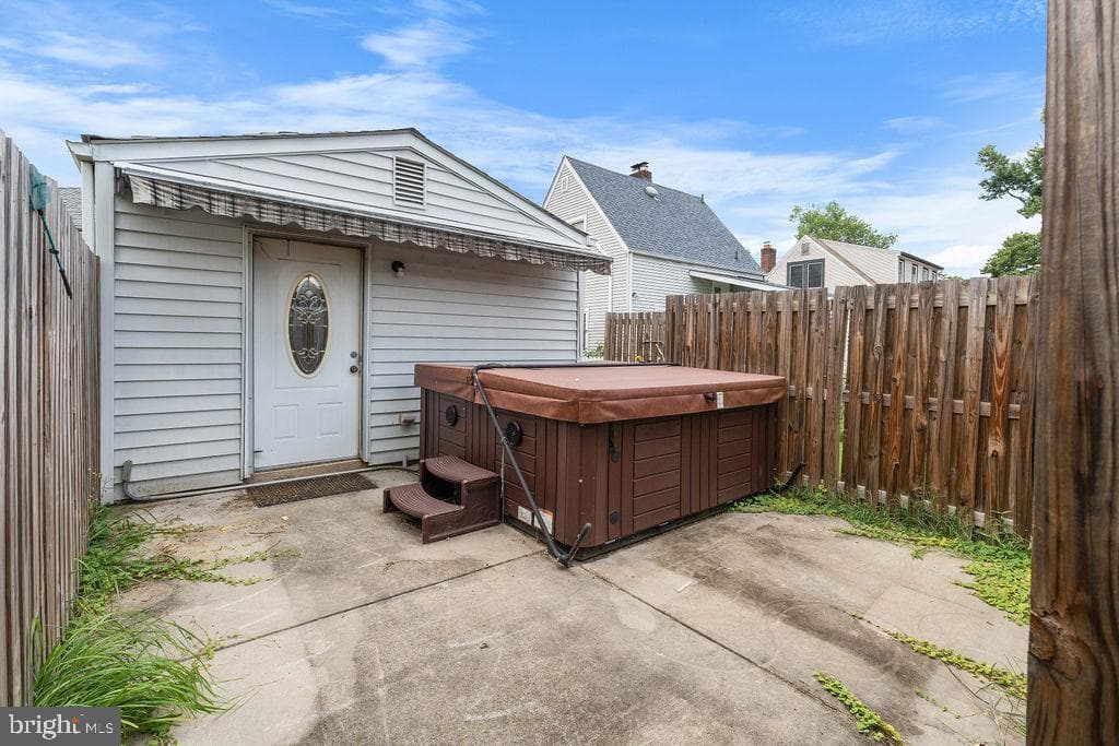 38 4th Street photo 25