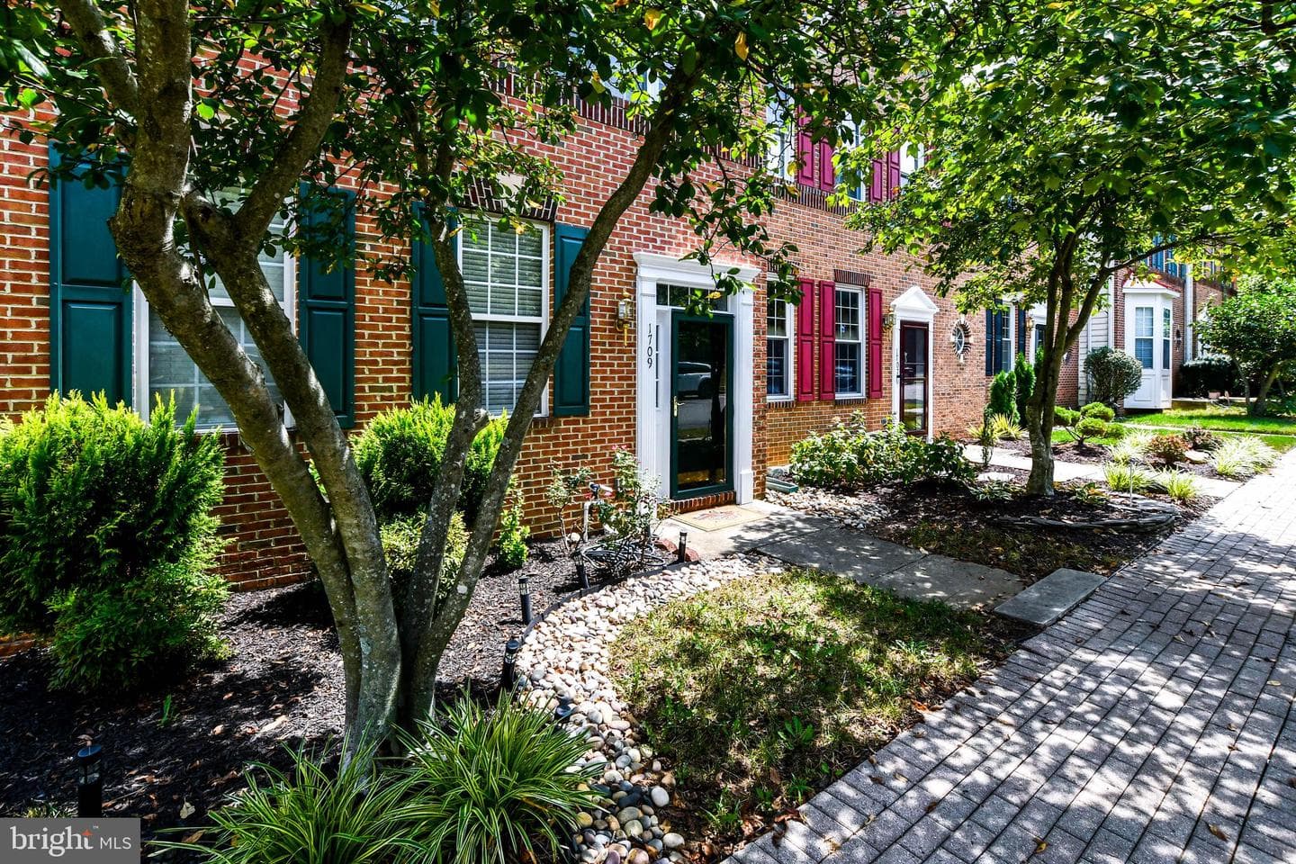 1709 Chinaberry Court photo 3
