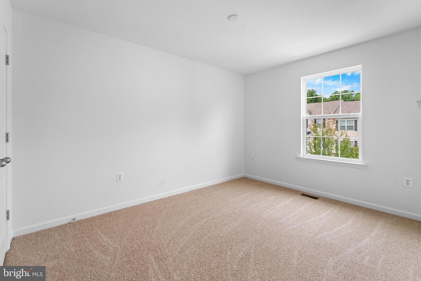 107 Thomasson Court photo 32