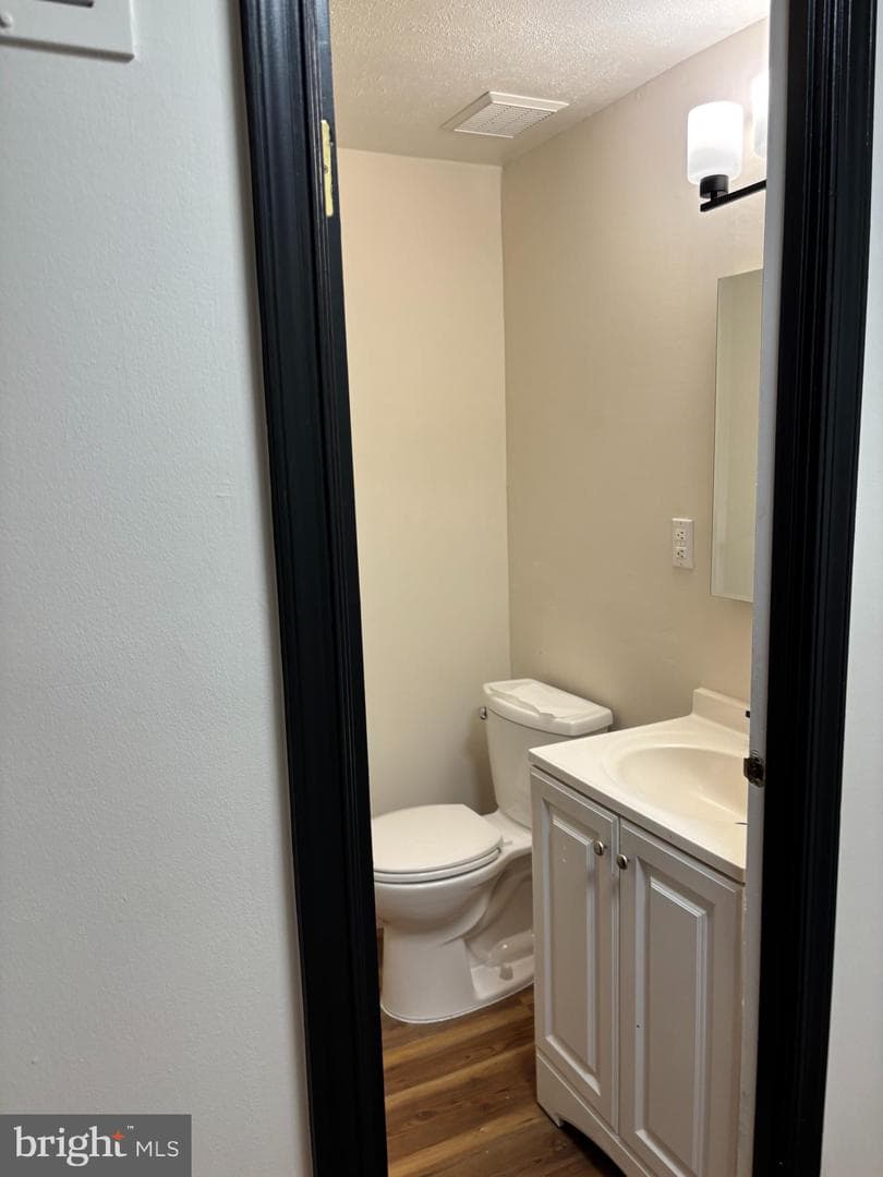 9302 Berrybrook Place photo 13