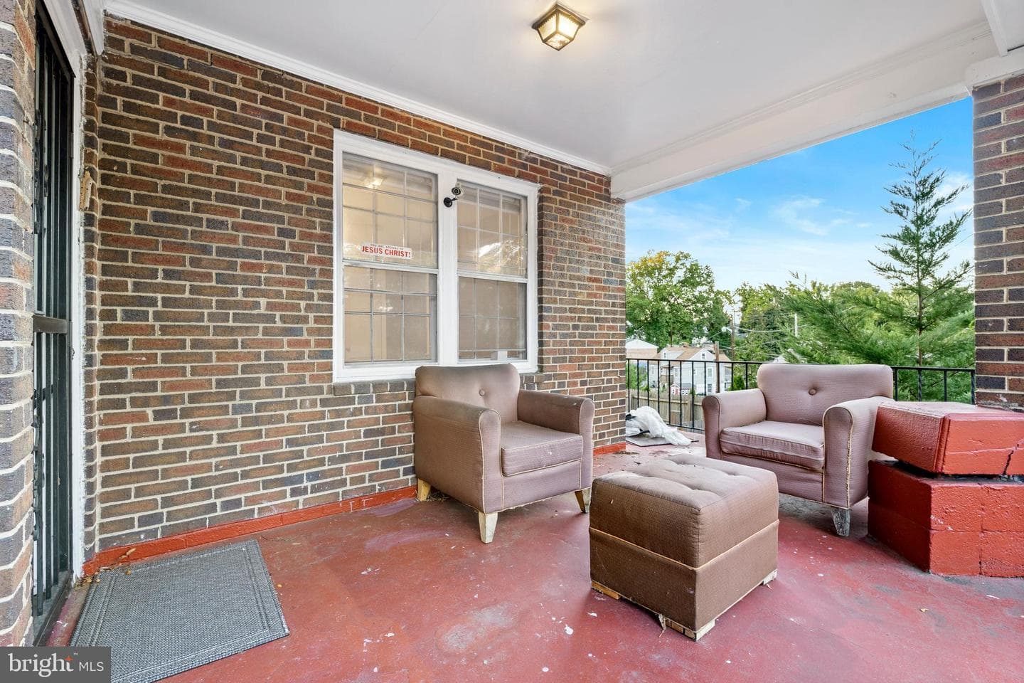 607 Larchmont Avenue photo 10