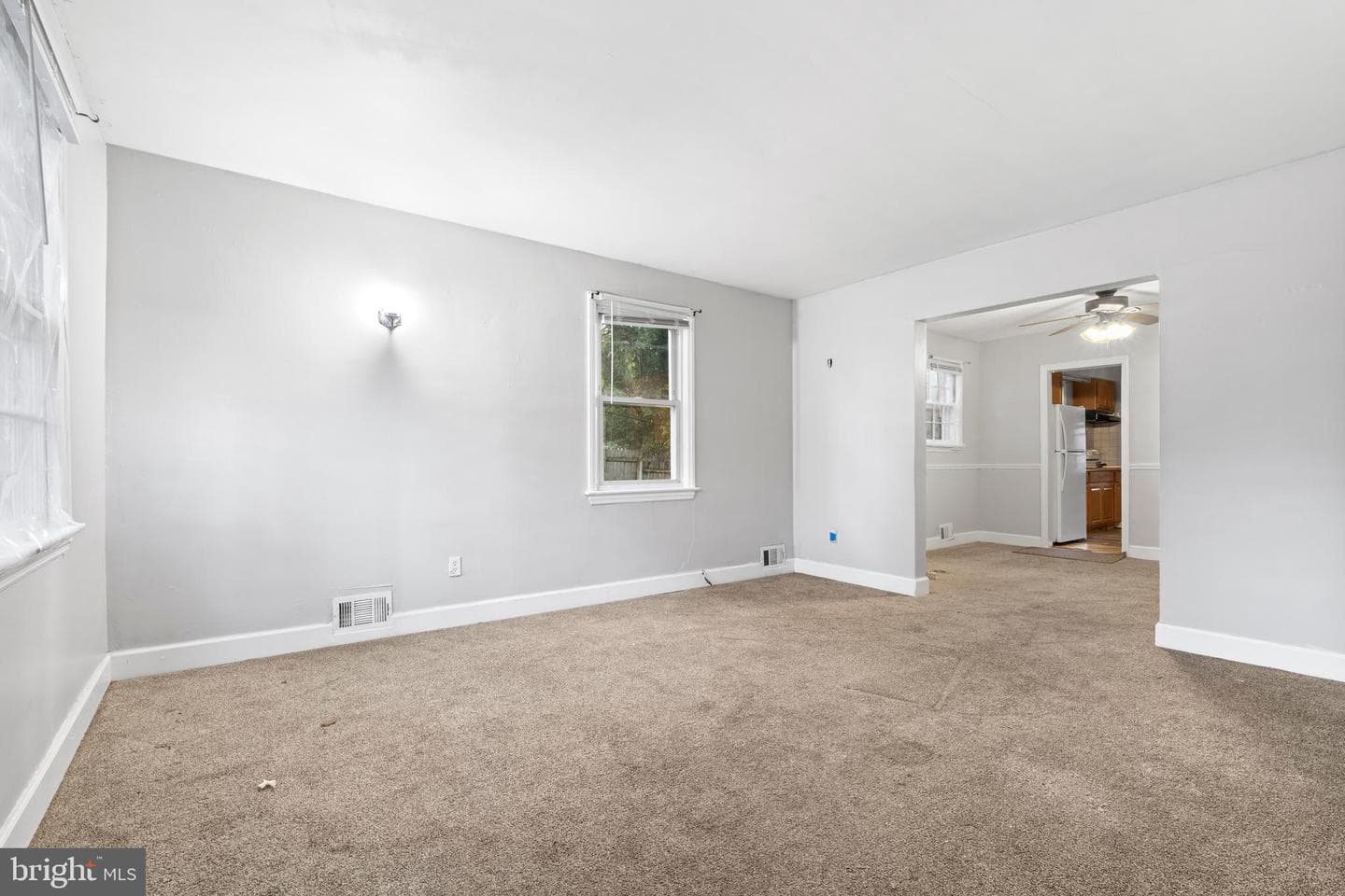 607 Larchmont Avenue photo 14