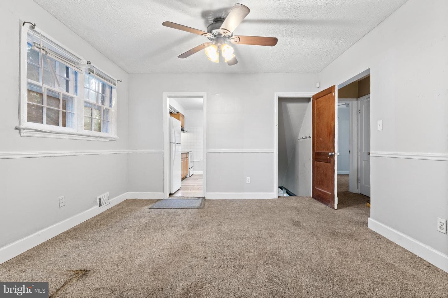 607 Larchmont Avenue photo 15