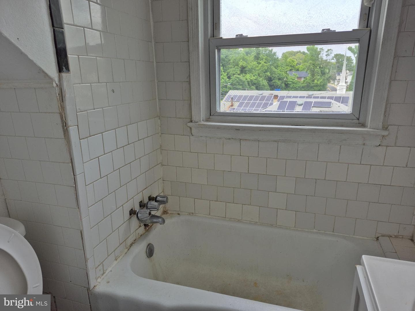 607 Larchmont Avenue photo 18