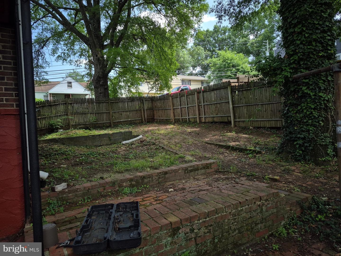 607 Larchmont Avenue photo 26