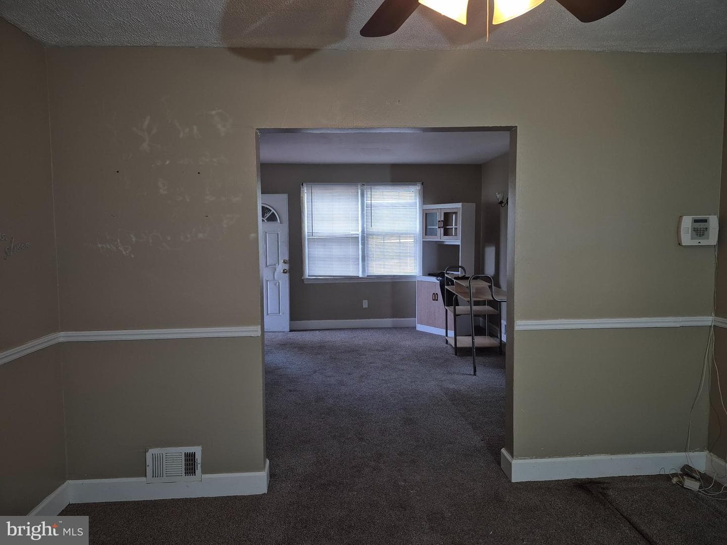 607 Larchmont Avenue photo 48