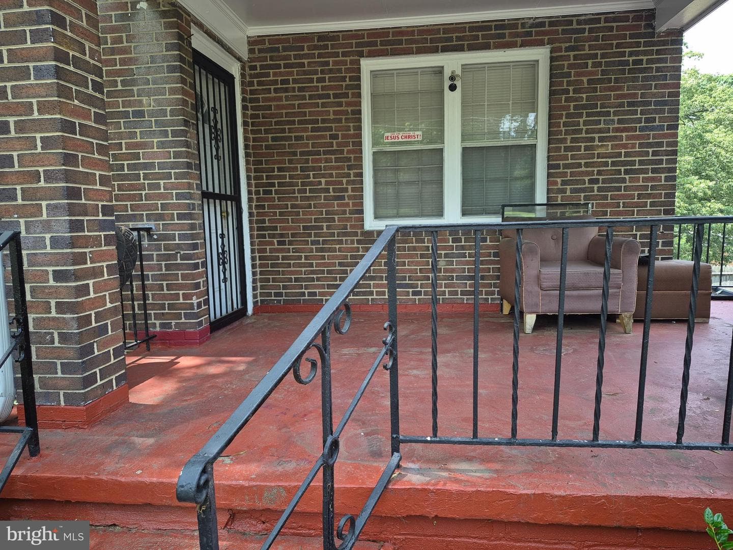 607 Larchmont Avenue photo 5