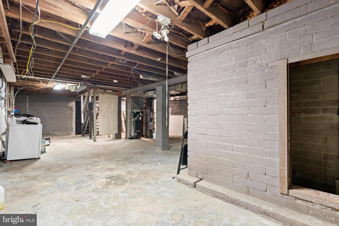 607 Larchmont Avenue photo 68