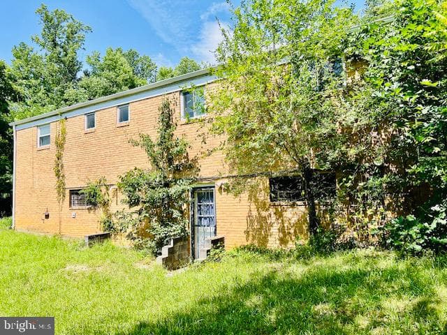 5001 Bridgeport Drive photo 2