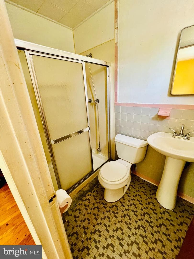 5001 Bridgeport Drive photo 9