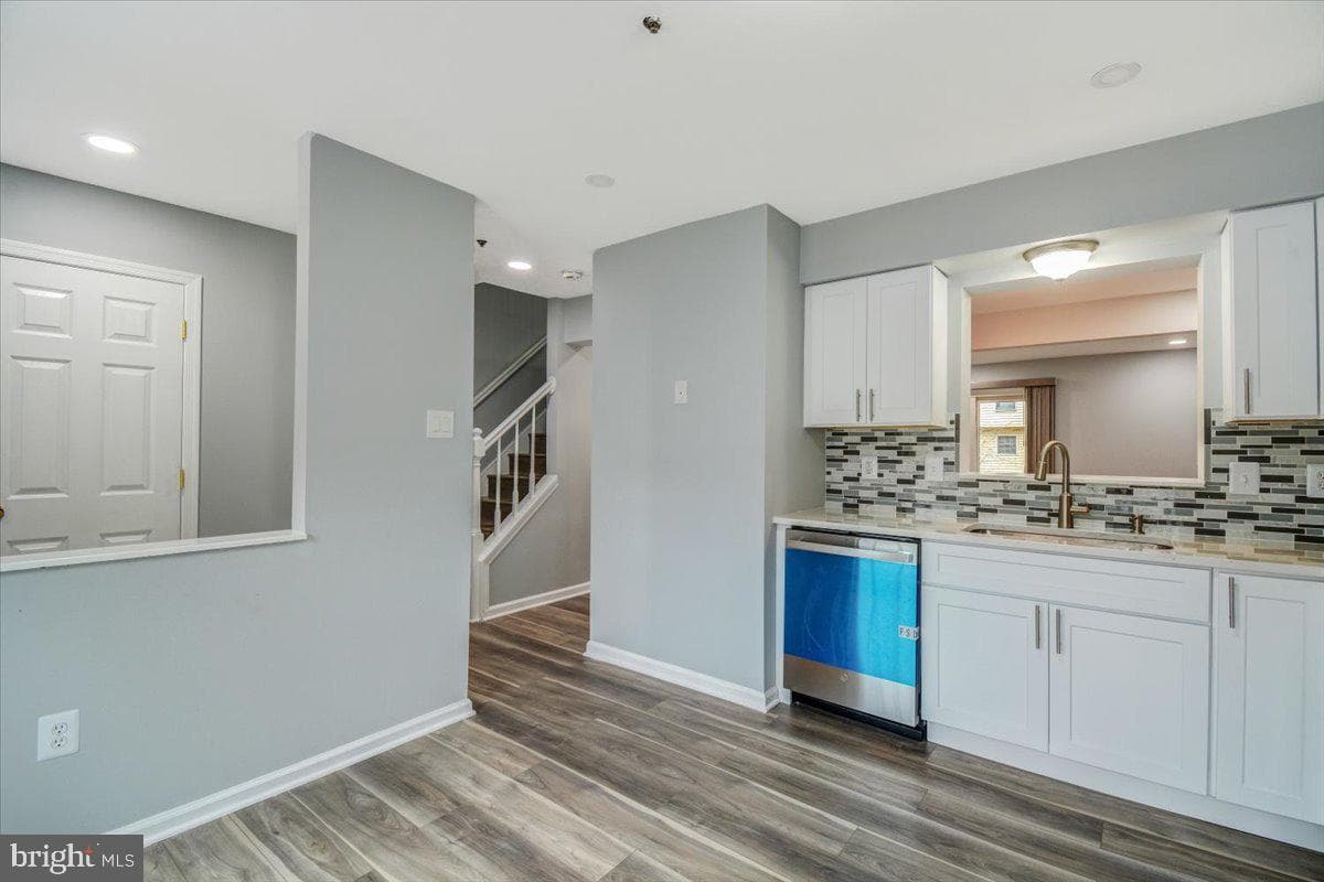 11415 Hawk Ridge Court photo 7