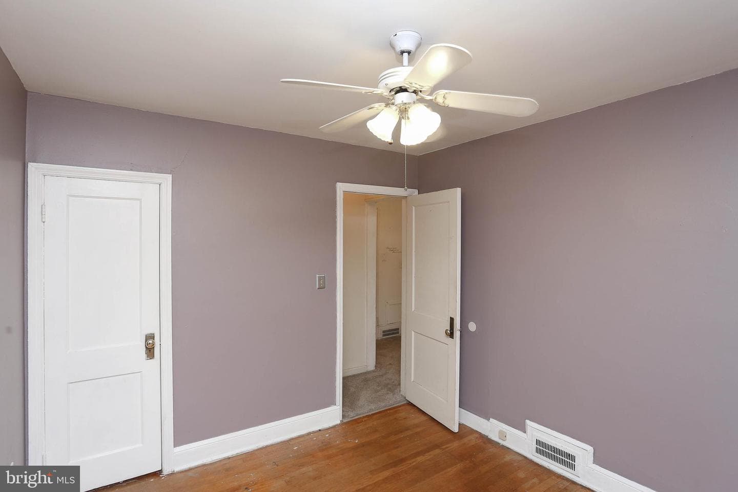9244 Annapolis Road photo 17